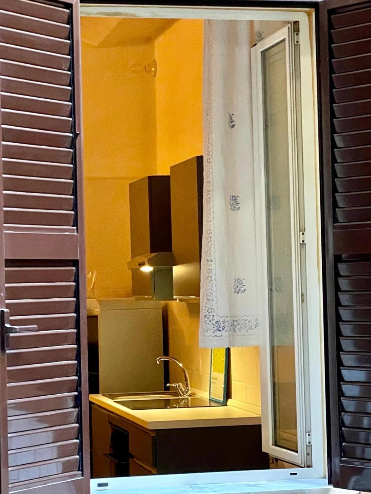 Domus Gaia Apartment โรม ภายนอก รูปภาพ